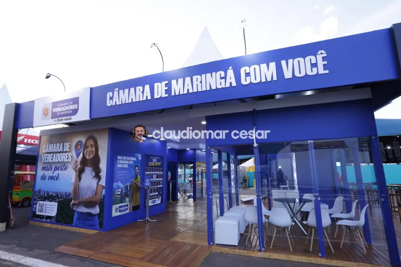 Escola Legislativa promove atividades interativas para estudantes no estande da Câmara durante a Expoingá