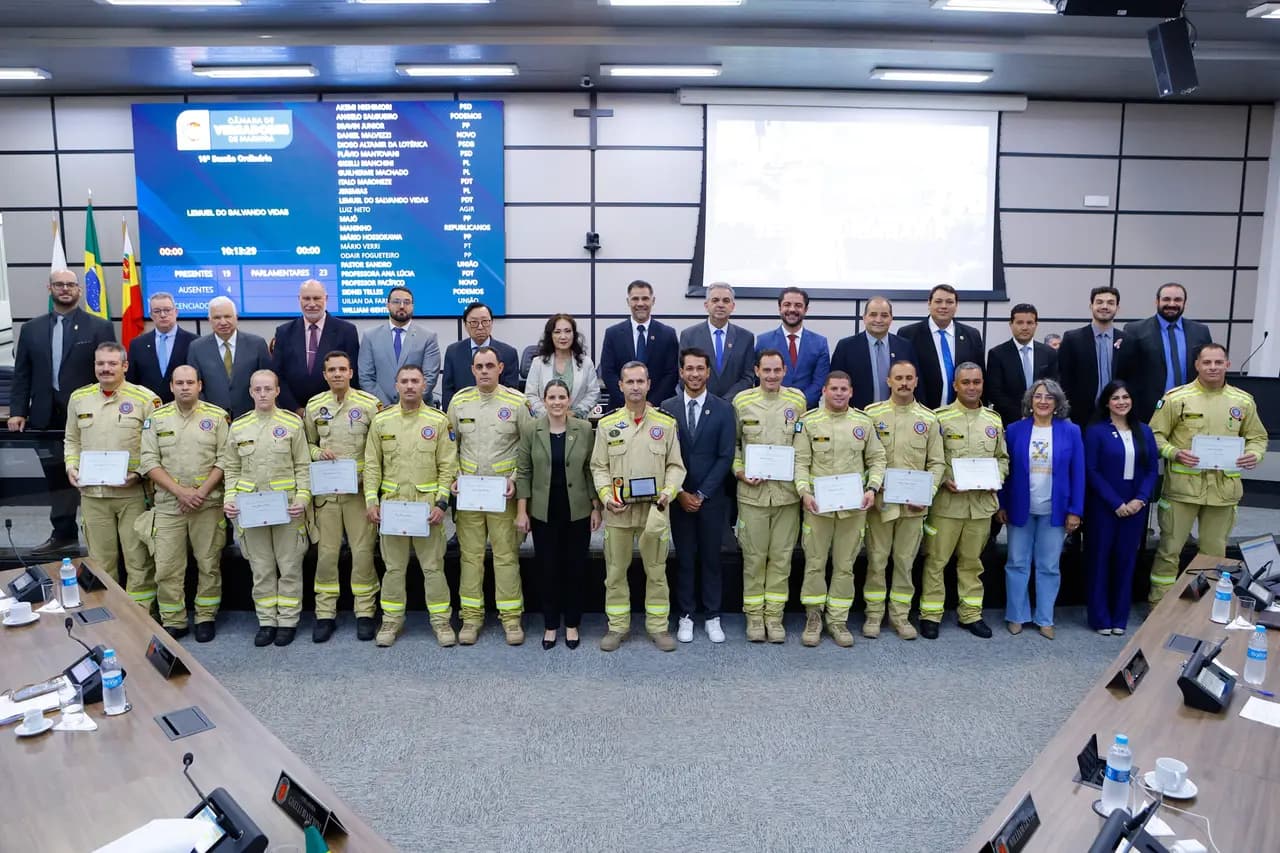 Câmara homenageia Corpo de Bombeiros pelas ações de resgate de animais silvestres e domésticos
