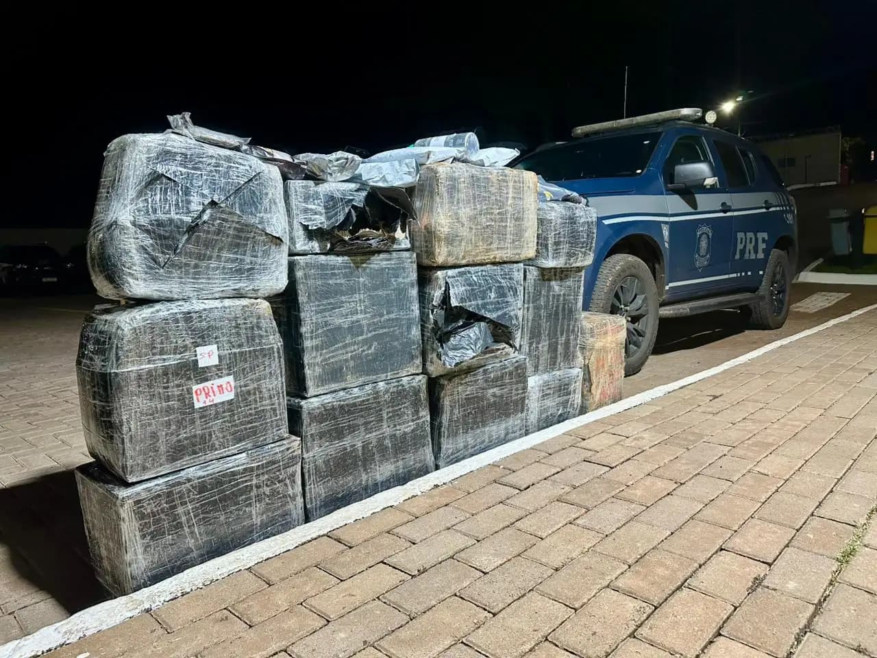 Quase 400 kg de cocaina e haxixe são encontrados em carga de arroz na BR-369