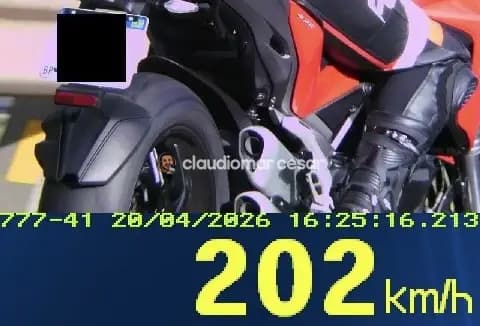 Tiradentes 2026: Mais de cinco mil motoristas foram flagrados acima da velocidade no Paraná