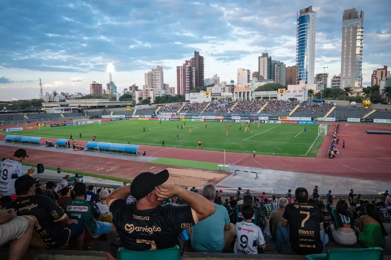 Maringá FC recebe o Barra em jogo decisivo pela Série C