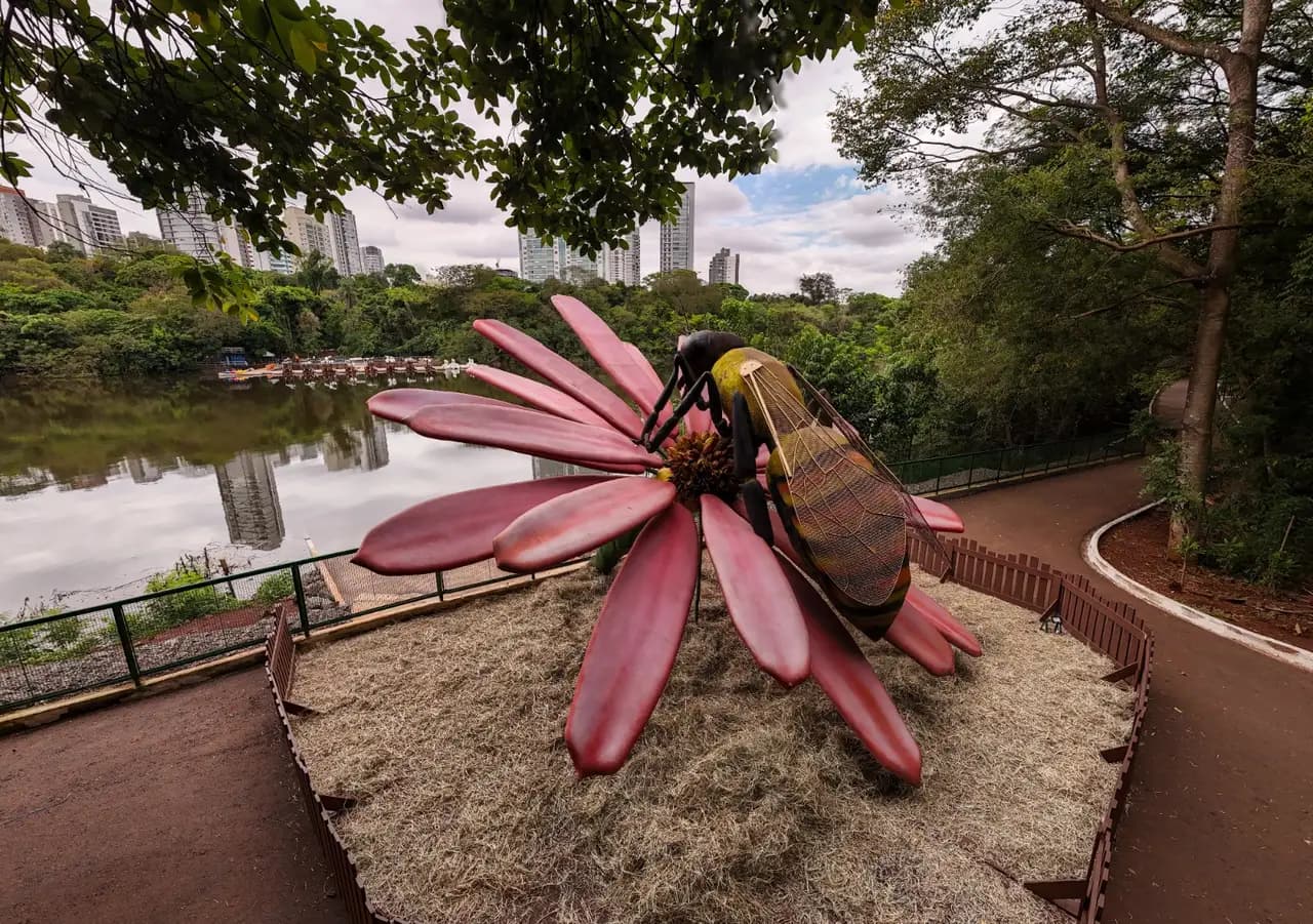 Com ‘insetos gigantes’, exposição ‘Primavera Encantada: Natureza Gigante’ foi aberta ao público